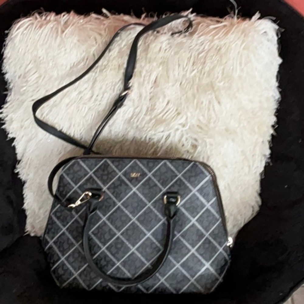 DKNY Bryant Medium Round Satchel Black Leather - Picture 8 of 9